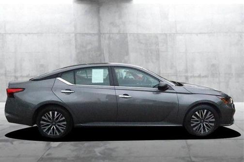 Gun Metallic 2025 Nissan Altima SV