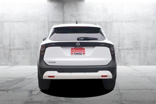 Fresh Powder 2026 Nissan Kicks SV