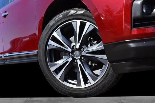 2019 Nissan Pathfinder Platinum