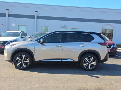 2021 Nissan Rogue SL