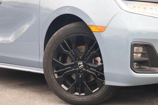 Sonic Gray Pearl 2025 Honda Odyssey Sport-L