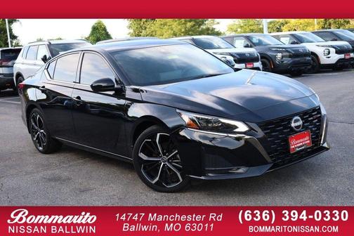 Super Black 2025 Nissan Altima SR