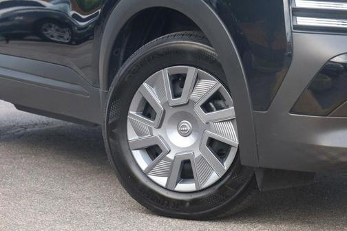Super Black 2025 Nissan Kicks S