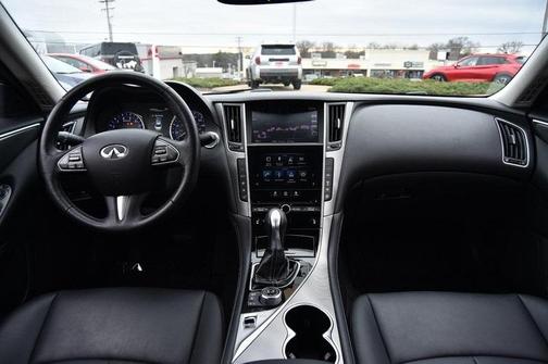 2015 INFINITI Q50 Premium