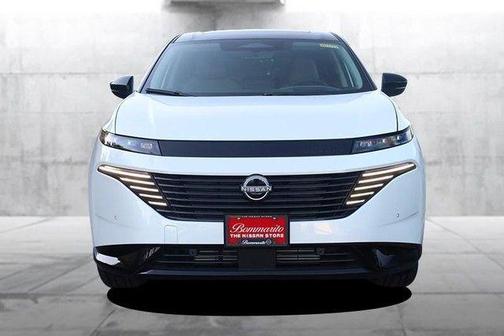 White / Black 2026 Nissan Murano Platinum