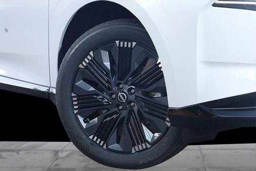White / Black 2026 Nissan Murano Platinum