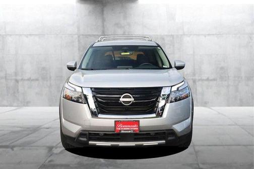 Brilliant Silver Metallic 2025 Nissan Pathfinder SL