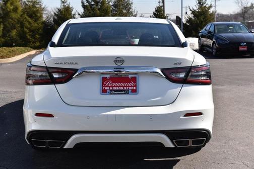 2023 Nissan Maxima SV