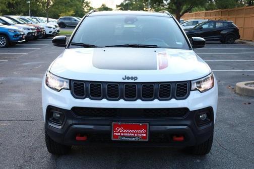 Bright White Clearcoat 2025 Jeep Compass Trailhawk