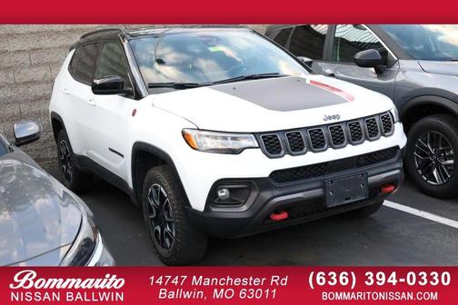 Bright White Clearcoat 2025 Jeep Compass Trailhawk
