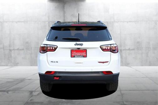 Bright White Clearcoat 2025 Jeep Compass Trailhawk