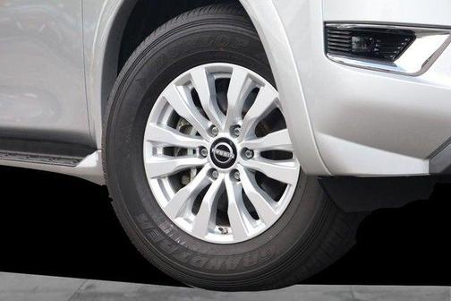 Brilliant Silver Metallic 2024 Nissan Armada SV