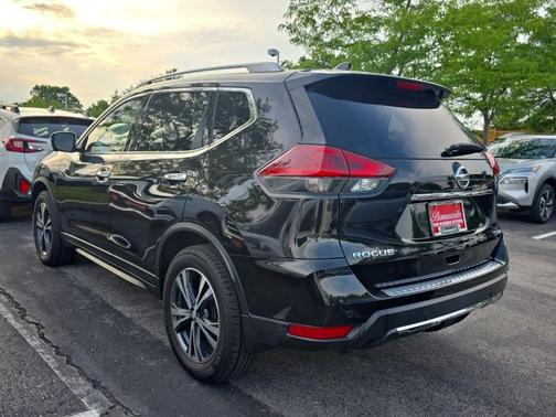 Magnetic Black 2020 Nissan Rogue SV