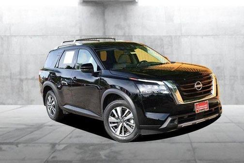 Super Black 2025 Nissan Pathfinder SL