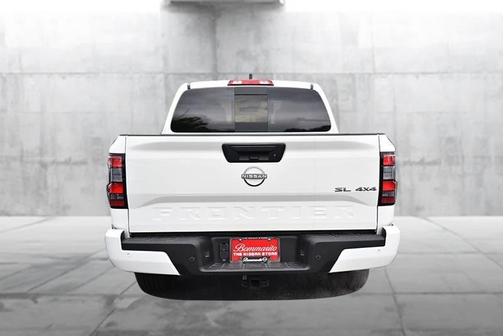 2025 Nissan Frontier SL