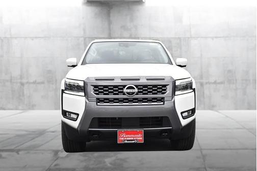 2025 Nissan Frontier SL