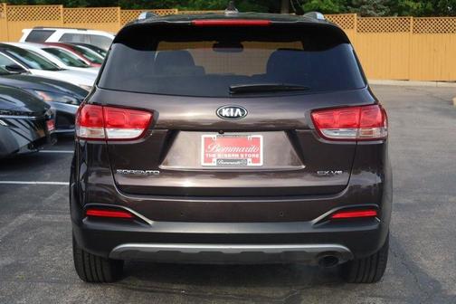 Walnut 2018 Kia Sorento EX