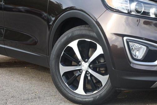Walnut 2018 Kia Sorento EX