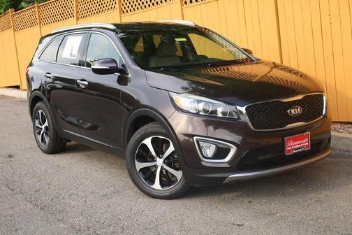 Walnut 2018 Kia Sorento EX