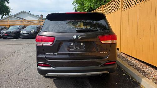 Walnut 2018 Kia Sorento EX