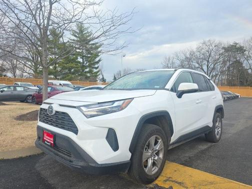 2025 Toyota RAV4 XLE