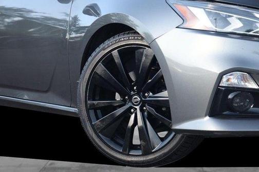 Gun Metallic 2022 Nissan Altima 2.5 SR
