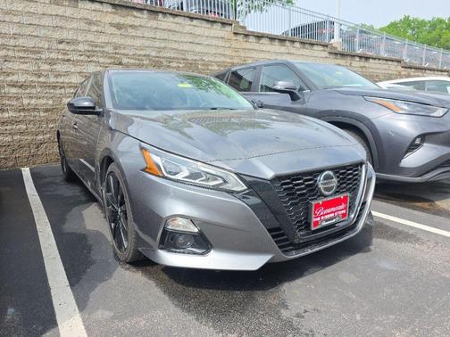 Gun Metallic 2022 Nissan Altima 2.5 SR
