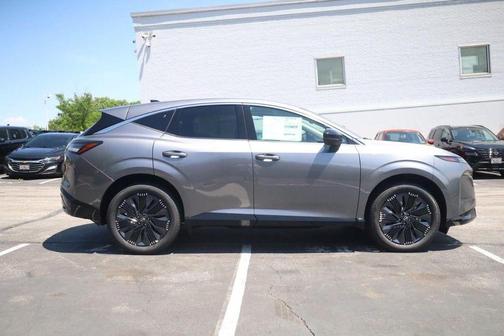 Gun Metallic 2026 Nissan Murano Platinum
