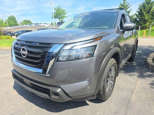Gun Metallic 2025 Nissan Pathfinder SV