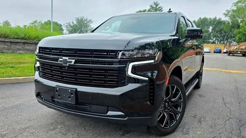 2023 Chevrolet Suburban RST