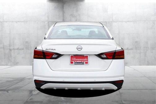 Glacier White 2025 Nissan Altima SV