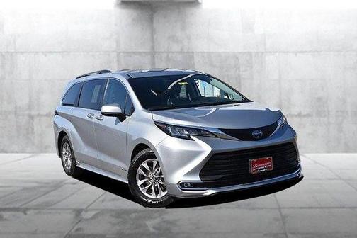 2021 Toyota Sienna XLE