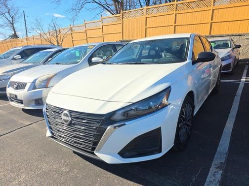 2025 Nissan Altima SV