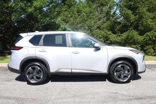Brilliant Silver Metallic 2025 Nissan Rogue SV