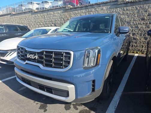 Midnight Black 2025 Kia Telluride S