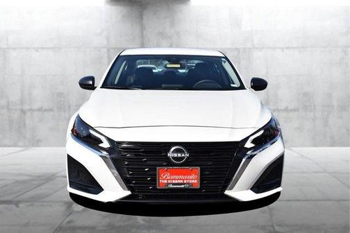 Glacier White 2025 Nissan Altima SV