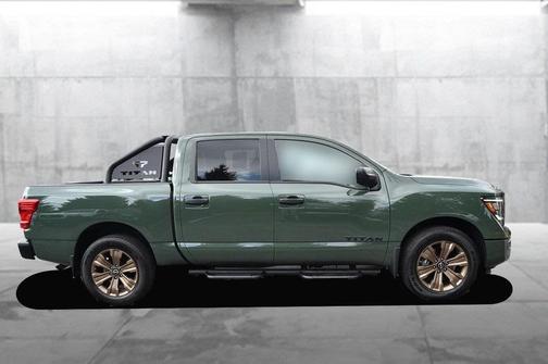 2024 Nissan Titan SV