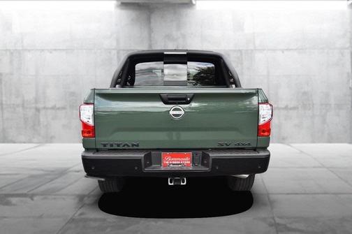 2024 Nissan Titan SV