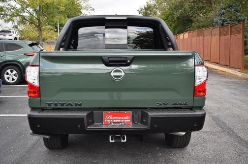 2024 Nissan Titan SV