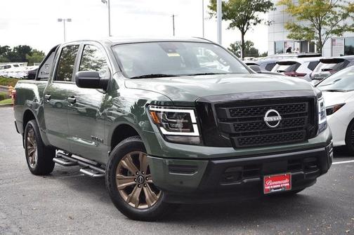 2024 Nissan Titan SV