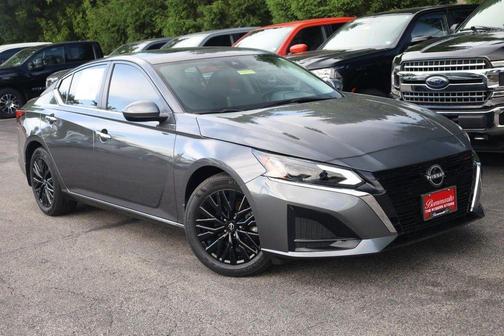 Gun Metallic 2025 Nissan Altima SV