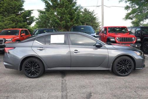 Gun Metallic 2025 Nissan Altima SV