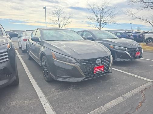 2025 Nissan Altima SR