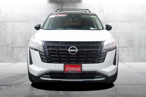 White / Black 2026 Nissan Pathfinder Platinum