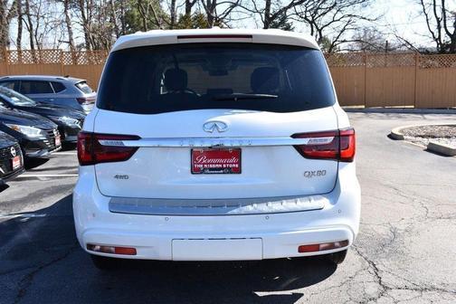 2024 INFINITI QX80 Luxe
