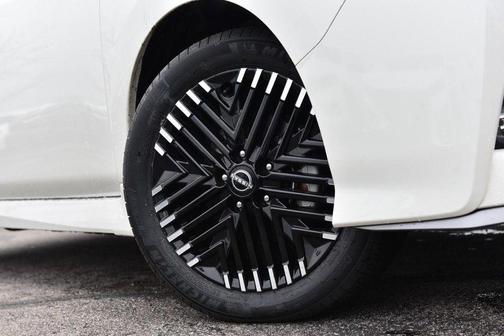 2024 Nissan Leaf SV PLUS