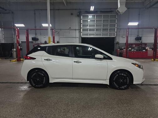 2024 Nissan Leaf SV PLUS