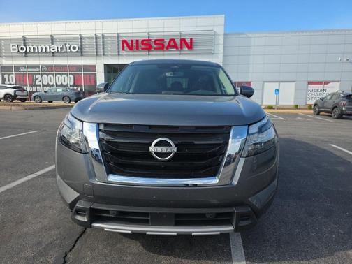 Gun Metallic 2025 Nissan Pathfinder SL