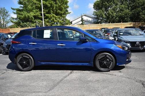 2024 Nissan Leaf SV PLUS