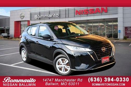 Super Black 2022 Nissan Kicks S
